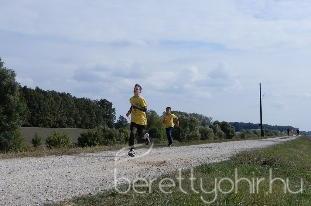 Mezei futóbajnokság Berettyóújfaluban 19